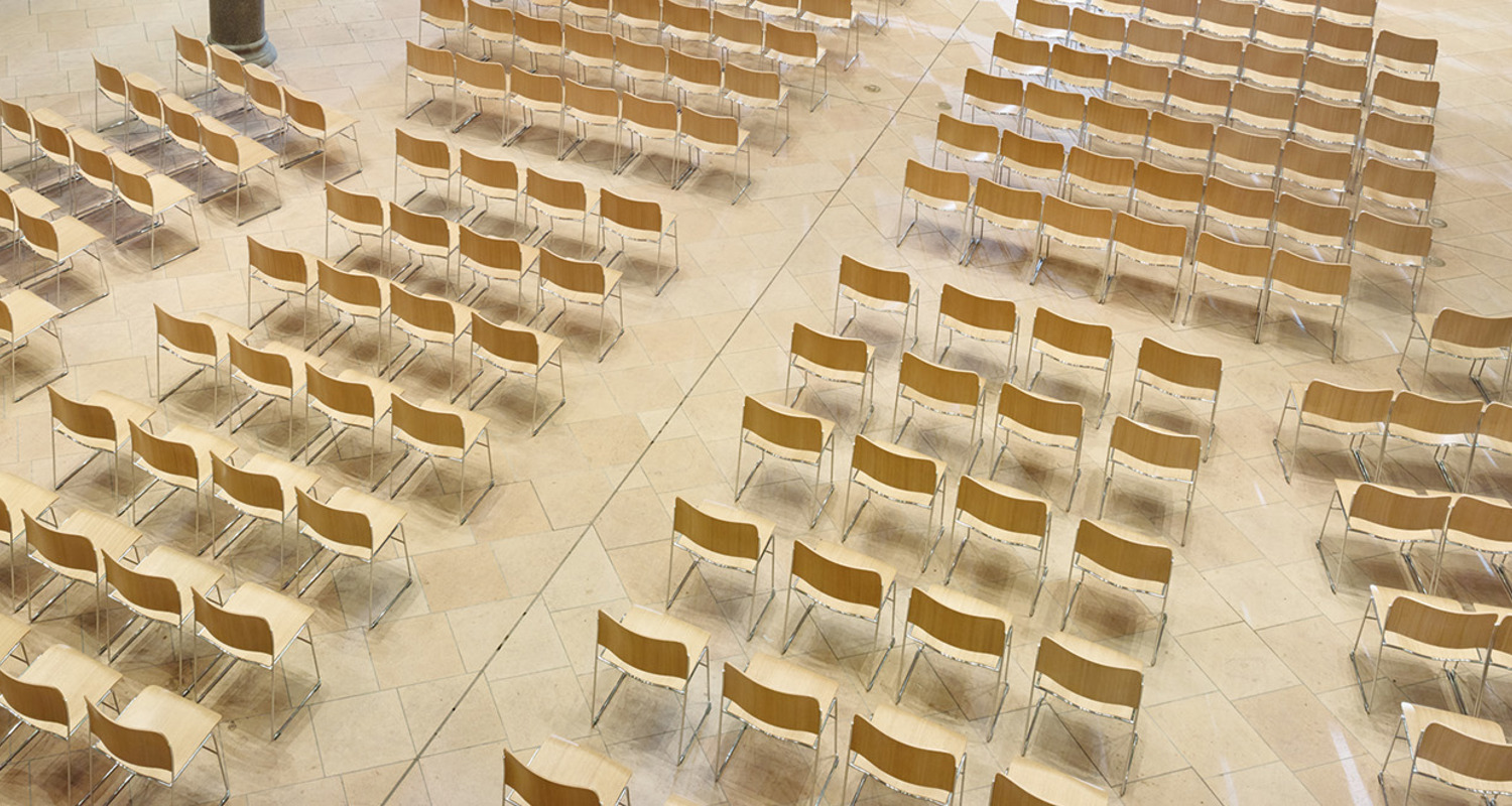 Rows of the veneer 40/4 chairs in the Philadelphia Episcopal Church